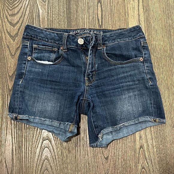American Eagle Super Stretch Midi Shorts Mid Rise Whisker Denim Dark Wash Size 6 - Picture 1 of 7